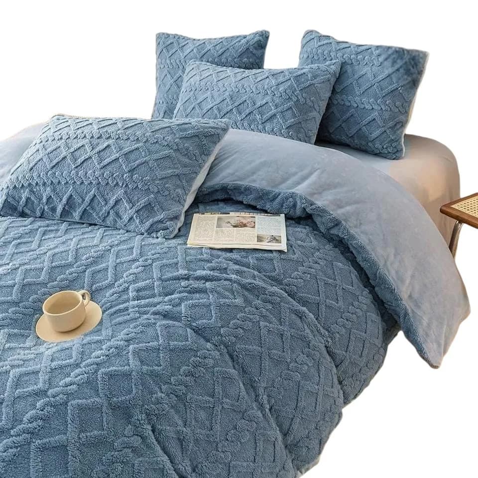 Yataq dəsti model 9.1, villor material, yalnız taxt üçün, porostin 230x250 sm, padadenik 200x230 sm, 50x70 sm iki ədəd yastıq - GS_1_036
