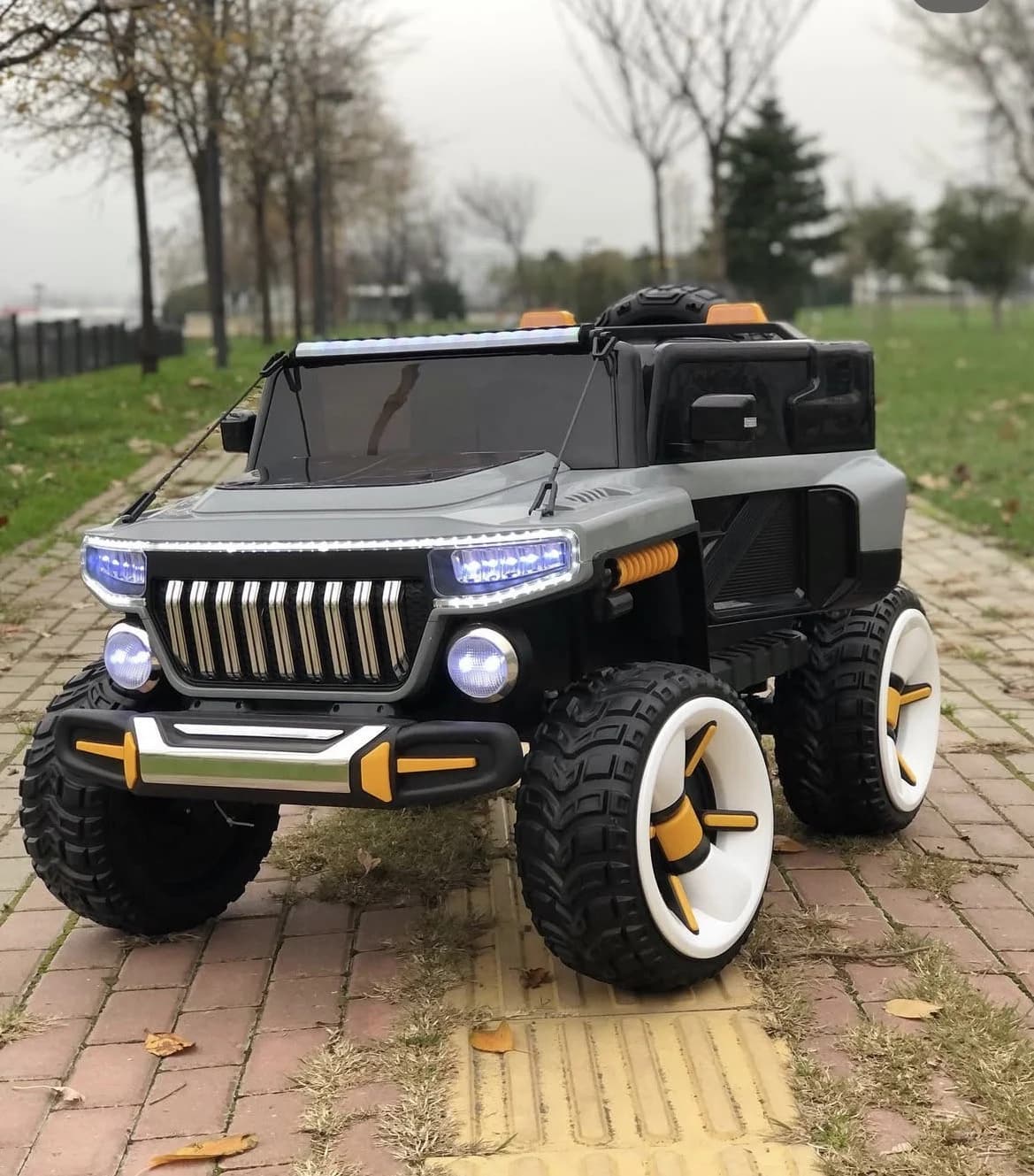 Uşaq elektrikli avtomobil Jeep