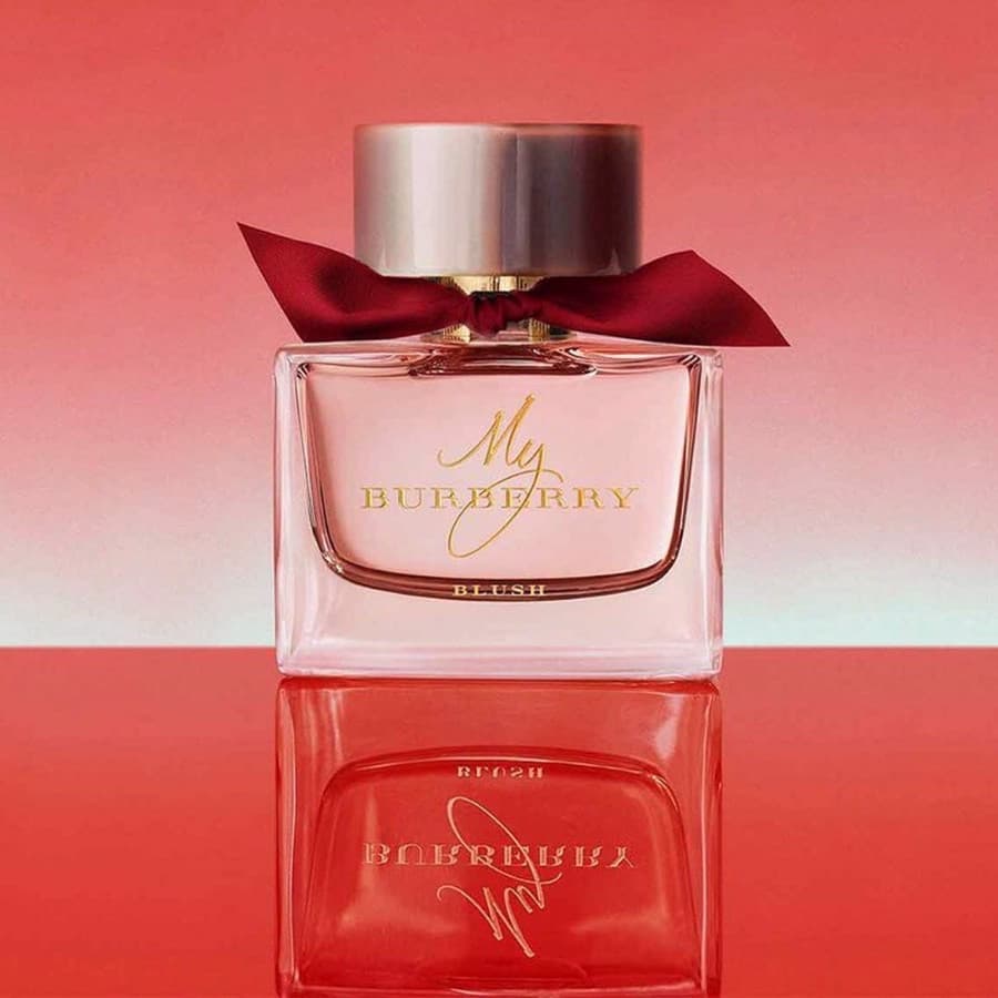 Blush qadınlar üçün ətir suyu 90 ml
